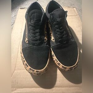 Woman’s platform cheetah vans